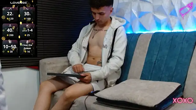 Snapshot of Isaac_tan chatting on 11-18-25, 03:12 Isaac tan online show from 11-18-25, 03:12