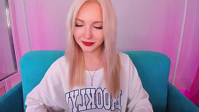 LisaFoxyMe online show from 11-05-25, 01:16