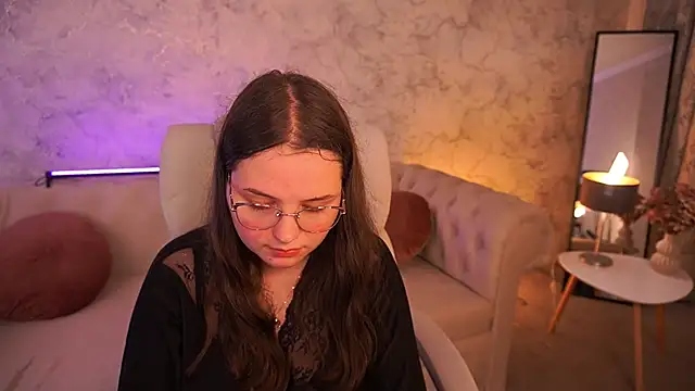 Snapshot of SophieDreamss chatting on 10-24-25, 10:06 SophieDreamss online show from 10-24-25, 10:06