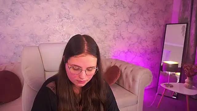 Snapshot of SophieDreamss chatting on 11-07-25, 11:05 SophieDreamss online show from 11-07-25, 11:05