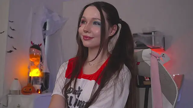 kategoodgirl online show from 10-31-25, 08:48