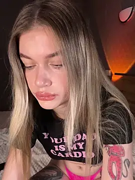 Snapshot of TechnooBabyy chatting on 10-29-25, 07:26 TechnooBabyy online show from 10-29-25, 07:26