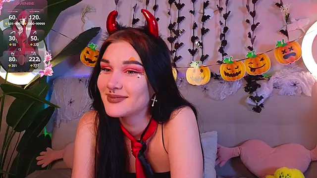 Snapshot of JenniferSullivan chatting on 10-31-25, 07:37 JenniferSullivan online show from 10-31-25, 07:37