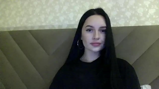 Snapshot of Lulii24 chatting on 09-18-25, 12:34 Lulii24 online show from 09-18-25, 12:34