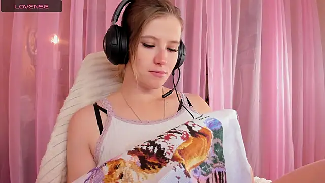 Anabel-Candy online show from 10-15-25, 06:24