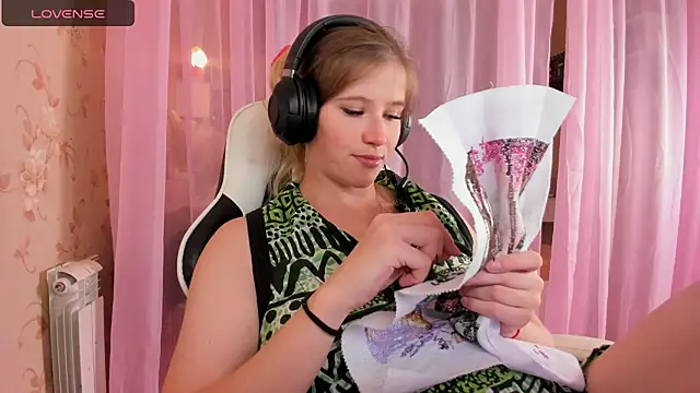 Anabel-Candy online show from 10-28-25, 06:21