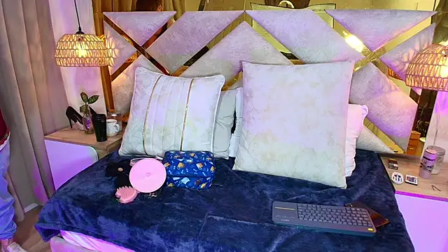 Scarlett Vegaa online show from 10-15-25, 11:21