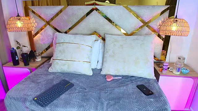 Scarlett Vegaa online show from 10-28-25, 11:36