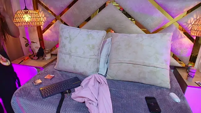 Scarlett Vegaa online show from 10-31-25, 11:11