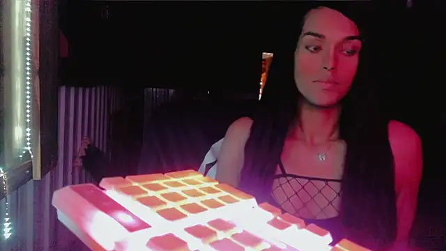 HTXBBY3130 online show from 10-08-25, 07:28