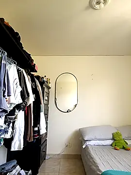 Rafael Mendezz online show from 12-14-25, 05:07