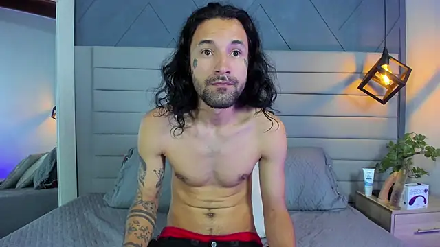 Snapshot of Hisoka_011 chatting on 10-26-25, 12:44 Hisoka 011 online show from 10-26-25, 12:44