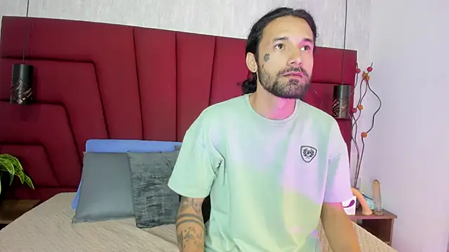 Snapshot of Hisoka_011 chatting on 11-07-25, 01:27 Hisoka 011 online show from 11-07-25, 01:27