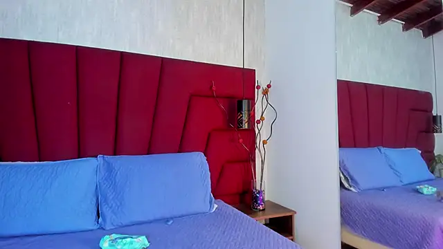 Snapshot of Hisoka_011 chatting on 11-13-25, 02:10 Hisoka 011 online show from 11-13-25, 02:10