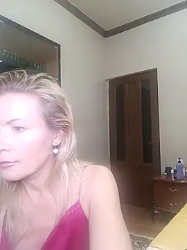 Julia Giulia online show from 10-09-25, 09:24