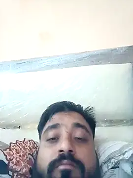 Snapshot of Raju_fuckerr chatting on 10-23-25, 07:18 Raju fuckerr online show from 10-23-25, 07:18