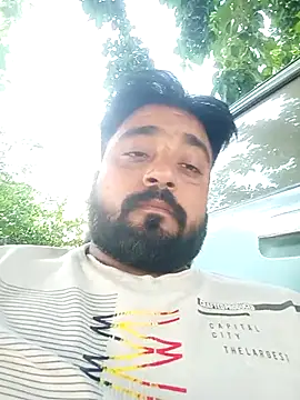 Snapshot of Raju_fuckerr chatting on 10-24-25, 07:38 Raju fuckerr online show from 10-24-25, 07:38