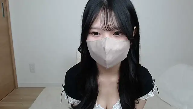 Snapshot of yuna_rin chatting on 09-13-25, 11:10 yuna rin online show from 09-13-25, 11:10