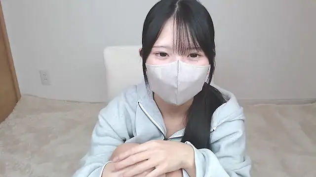 Snapshot of yuna_rin chatting on 10-19-25, 01:34 yuna rin online show from 10-19-25, 01:34