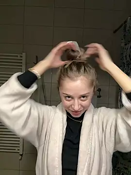 Snapshot of BabyAnais chatting on 01-15-26, 10:46 BabyAnais online show from 01-15-26, 10:46