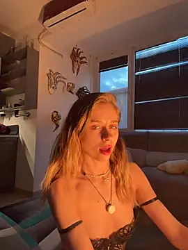 Snapshot of BabyAnais chatting on 03-28-26, 04:17 BabyAnais online show from 03-28-26, 04:17