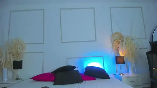 Susyrosse1 online show from 10-23-25, 01:05