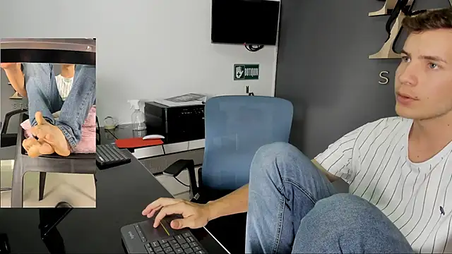 lara and danny online show from 10-01-25, 07:20