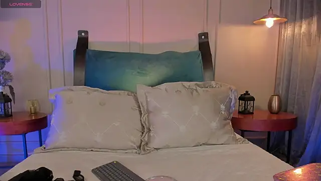 NaishaFord 1 online show from 10-11-25, 03:06