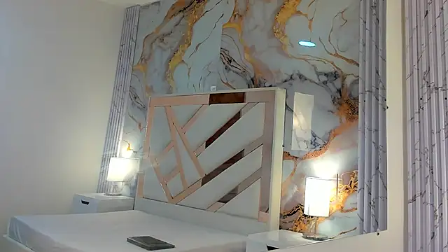 Megan Sweetas online show from 09-19-25, 07:25