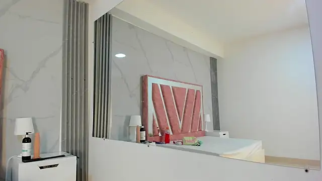 Megan Sweetas online show from 10-29-25, 07:15