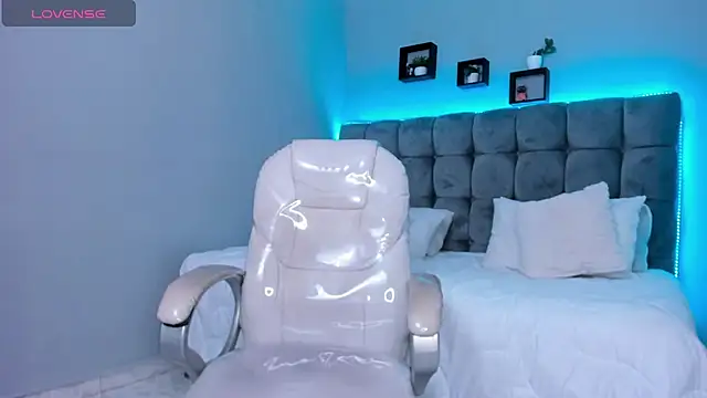 Snapshot of Thomas_moon chatting on 02-02-26, 11:53 Thomas moon online show from 02-02-26, 11:53