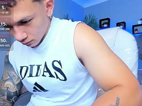 Snapshot of Thomas_moon chatting on 03-15-26, 02:34 Thomas moon online show from 03-15-26, 02:34