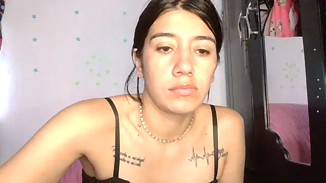 Madow Lu online show from 11-19-25, 01:22