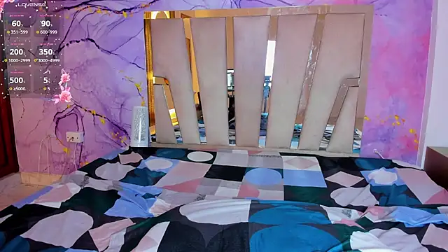 Elowen Clark online show from 10-23-25, 07:56