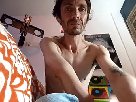 Snapshot of githot chatting on 10-16-25, 08:48 githot online show from 10-16-25, 08:48