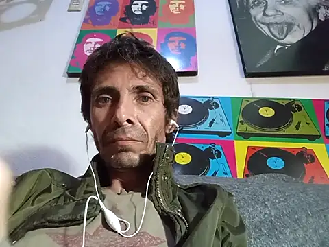 Snapshot of githot chatting on 11-07-25, 07:19 githot online show from 11-07-25, 07:19