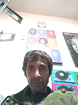 Snapshot of githot chatting on 11-17-25, 09:37 githot online show from 11-17-25, 09:37