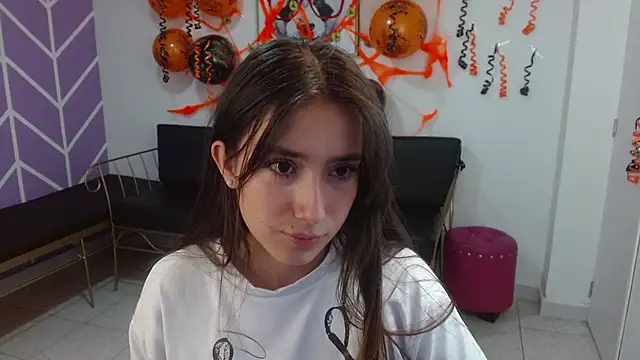 Adhara Kitten online show from 10-21-25, 01:01