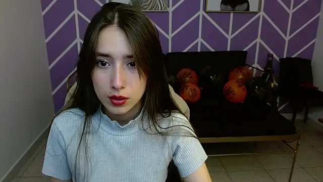 Adhara Kitten online show from 11-18-25, 07:29