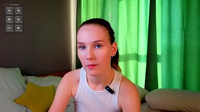 QueenieHathaway online show from 09-23-25, 01:19