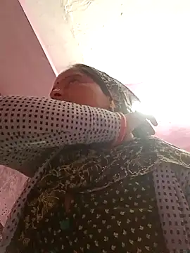 Hot komal1 online show from 11-18-25, 12:20