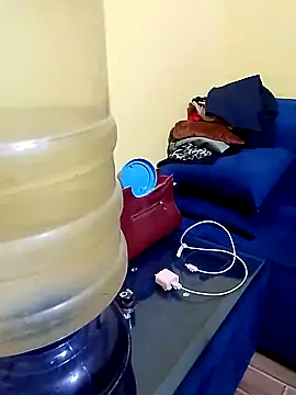 Snapshot of Suhana_Darling chatting on 11-12-25, 08:26 Suhana Darling online show from 11-12-25, 08:26