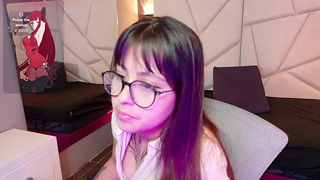 sophiaa 7 online show from 10-07-25, 02:36