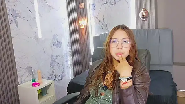 Snapshot of angeles_azul chatting on 03-11-26, 01:17 angeles azul online show from 03-11-26, 01:17