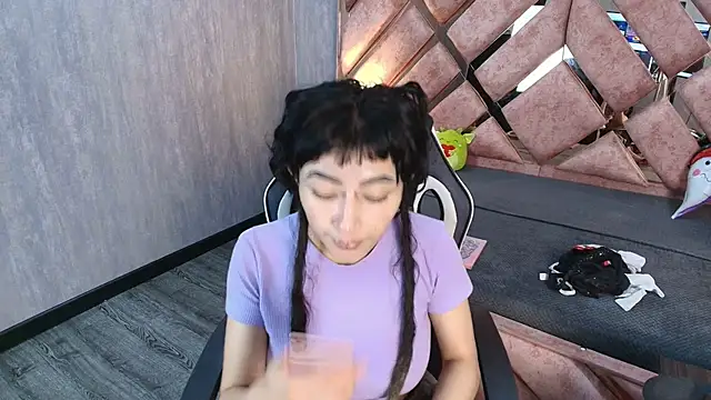 Snapshot of Babyyrasta666 chatting on 10-17-25, 04:26 Babyyrasta666 online show from 10-17-25, 04:26