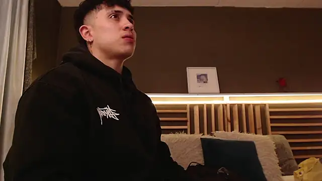 PaulEvens online show from 10-08-25, 01:09