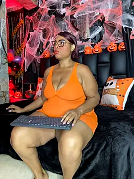 Snapshot of aranzzalatin chatting on 10-25-25, 12:13 aranzzalatin online show from 10-25-25, 12:13