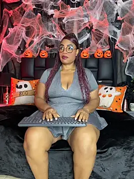 Snapshot of aranzzalatin chatting on 10-28-25, 11:58 aranzzalatin online show from 10-28-25, 11:58