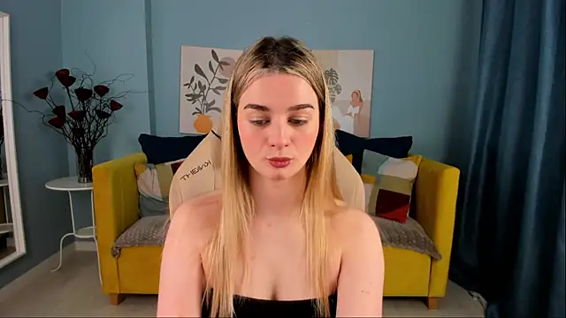 Snapshot of SweetyLicky chatting on 11-05-25, 04:18 SweetyLicky online show from 11-05-25, 04:18