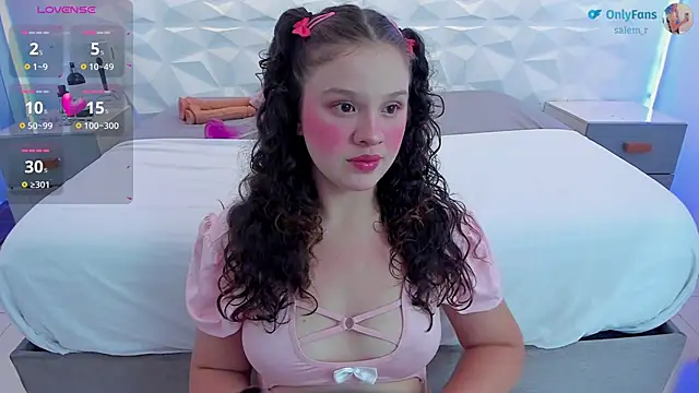 salem cute online show from 11-25-25, 02:11